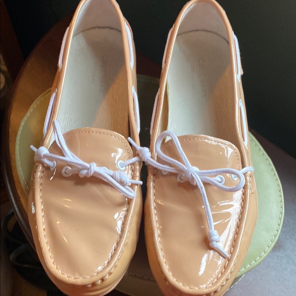 Cole Haan Cream Flats with Rounded Toe and Decorative Lace